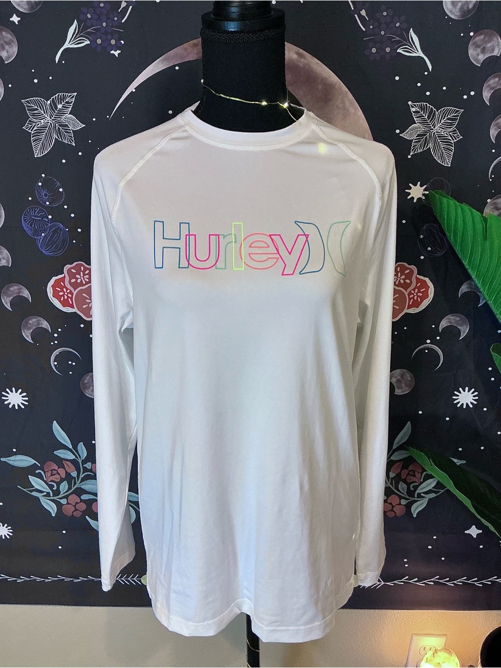 Hurley Rash-Guard Top 🏄♀️ - Picture 2 of 6
